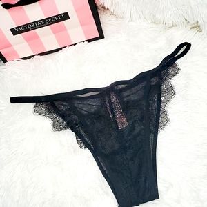 New Victoria secrets brazilian panty size M